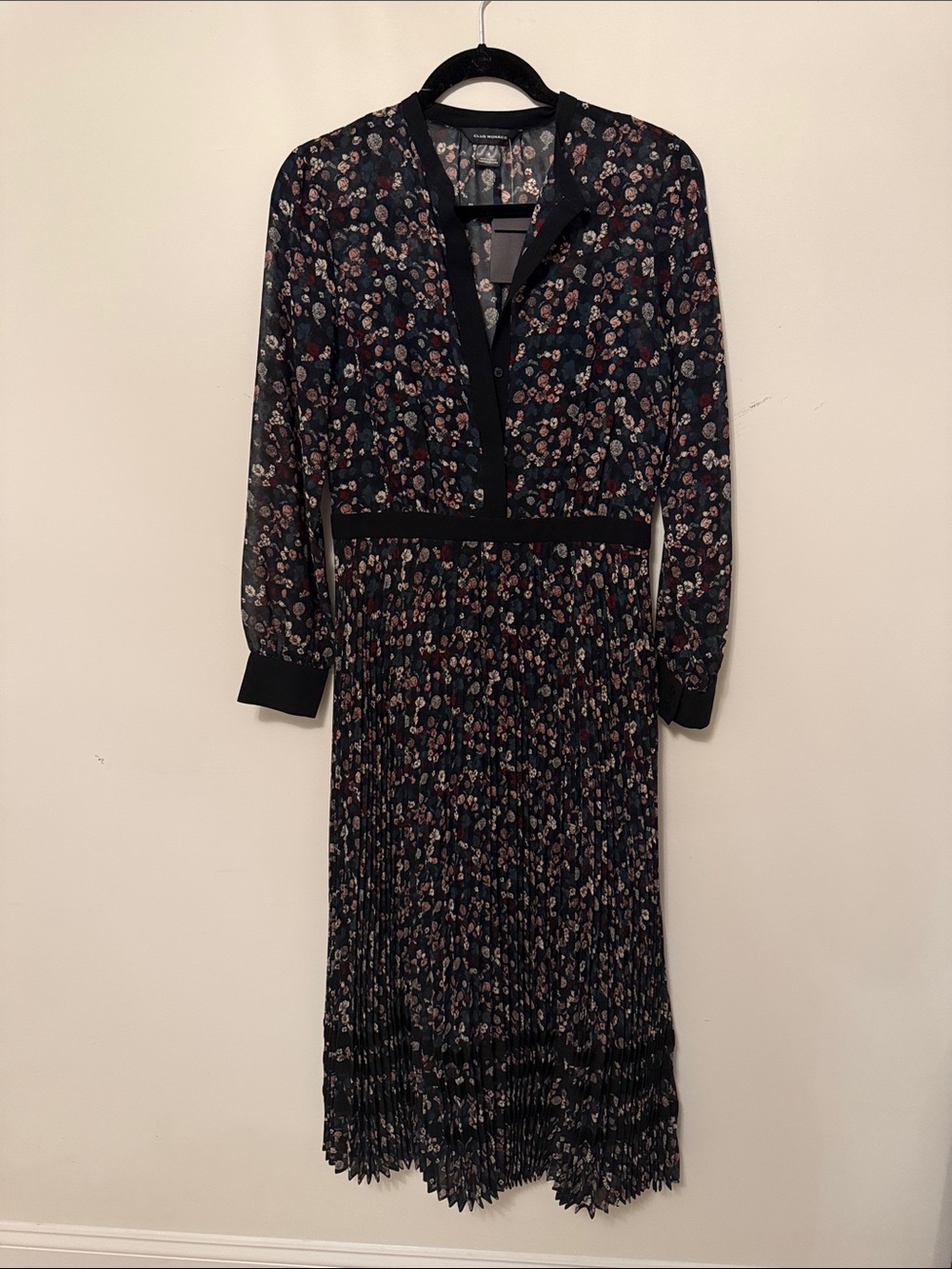 Club Monaco Navy Floral Pleated Long-Sleeve Midi Dress size 4 NWT